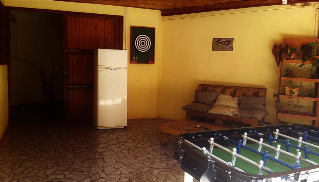 Residencial Uno Hostel Puerto Iguazu Exterior photo